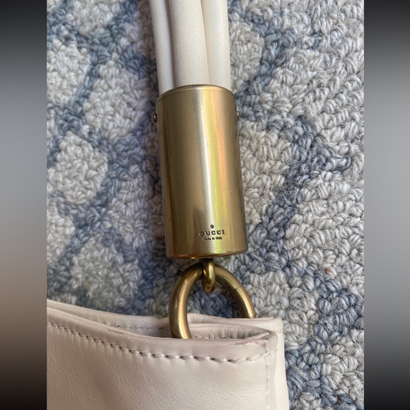 SOLD‼️ Gucci cream leather shoulder bag - Picture 4 of 12